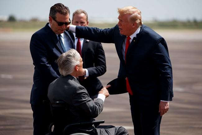 Trump meets with families affected by Texas shooting | iNFOnews.ca Trump meets with families affected by Texas shooting | iNFOnews.ca
