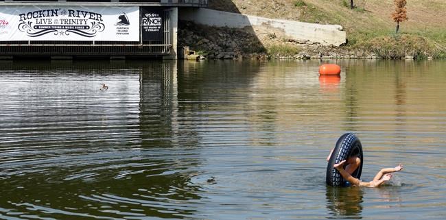 The Latest: Horse races cancelled in North Texas due to heat | iNFOnews.ca CP728947142