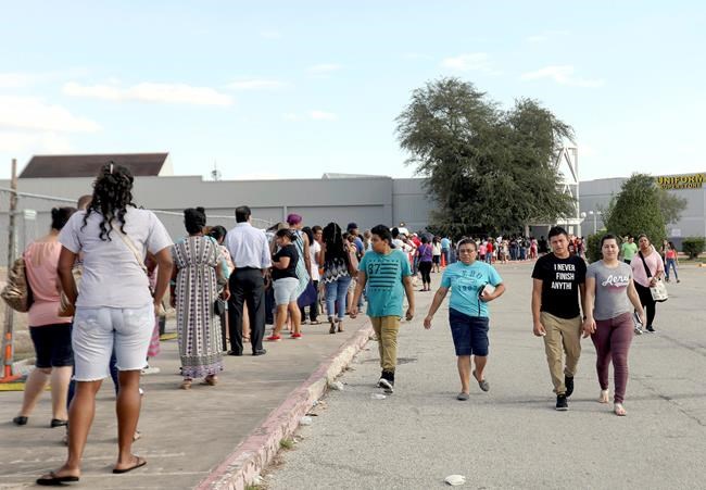 Houston residents move to new emergency shelter at mall | iNFOnews.ca