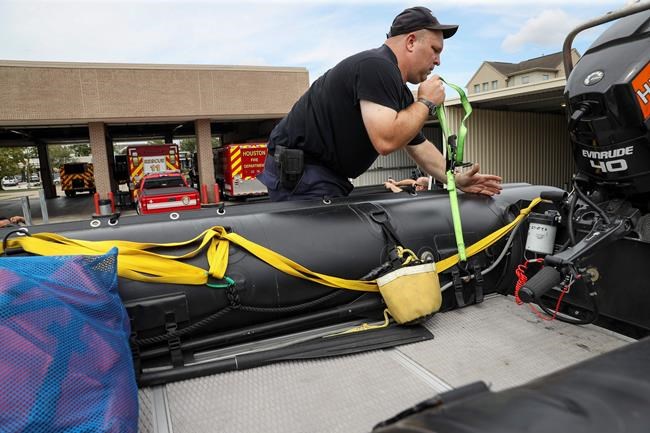 'In the bullseye:' Gulf preps for Laura to slam as hurricane | iNFOnews.ca 'In the bullseye:' Gulf preps for Laura to slam as hurricane | iNFOnews.ca