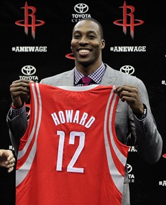 Howard introduced in Houston with former Rockets stars Yao and Olajuwon there to welcome him | iNFOnews.ca