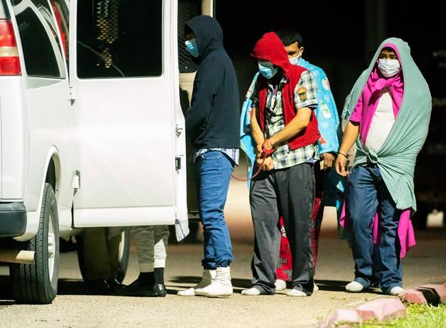 Nearly 30 found in Texas smuggling operation, 1 man arrested | iNFOnews.ca
