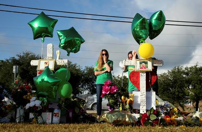 Shooting survivors share their stories with Texas governor | iNFOnews.ca