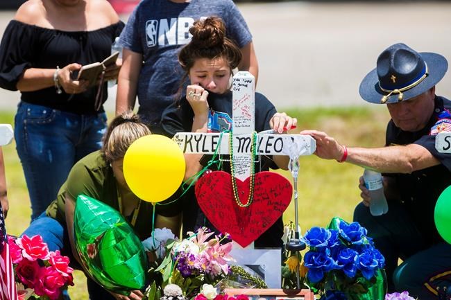 Texas governor convenes new discussions on school safety | iNFOnews.ca