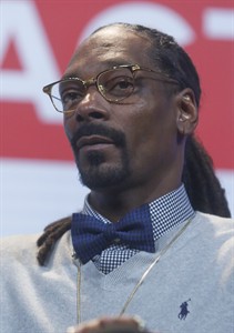 Snoop Dogg says he's developing HBO series, talks Willie Nelson during keynote address at SXSW | iNFOnews.ca