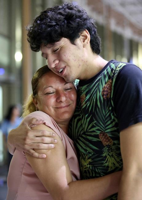 Teen US citizen says he lost 26 pounds in border detention | iNFOnews.ca