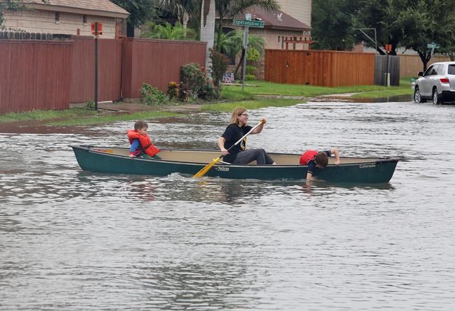 Campers, bear escape Montana flood as severe weather hits US | iNFOnews.ca Campers, bear escape Montana flood as severe weather hits US | iNFOnews.ca
