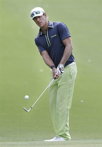 Kuchar has 1-stroke lead over Canada's DeLaet at Colonial with 2nd round suspended | iNFOnews.ca