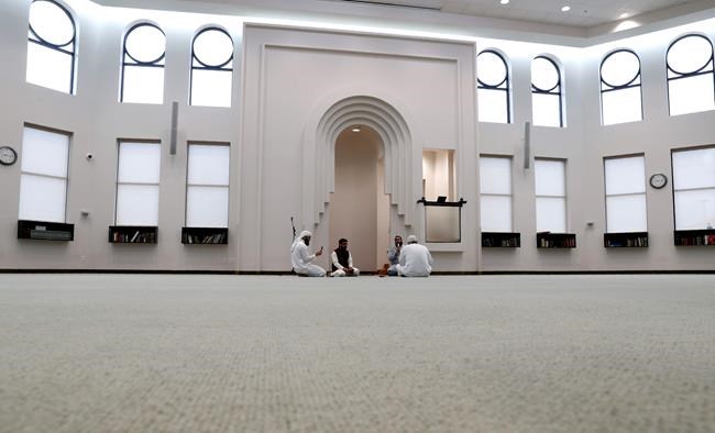 US Muslims try to balance Eid rituals with virus concerns | iNFOnews.ca CP234449014