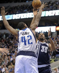 Durant goes for career-high 52, Thunder hold off Dallas rally for 117-114 overtime win | iNFOnews.ca Durant goes for career-high 52, Thunder hold off Dallas rally for 117-114 overtime win | iNFOnews.ca