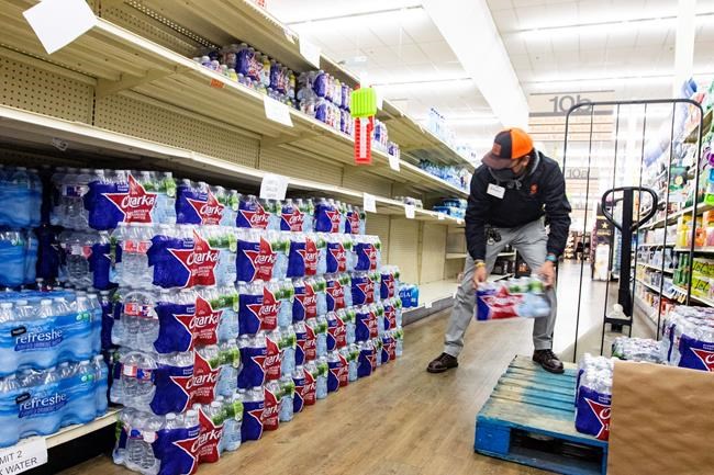 Southern cities hit hard by storms face new crisis: No water | iNFOnews.ca