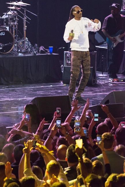 2017 has country singer Sam Hunt looking all the way up | iNFOnews.ca