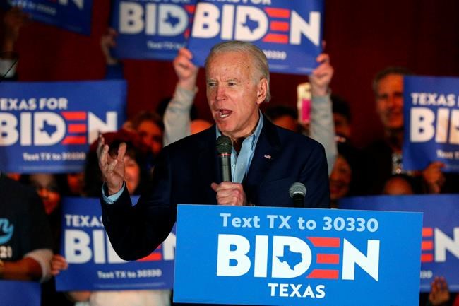 The Latest: Warren cheers Latina janitors who won higher pay | iNFOnews.ca The Latest: Warren cheers Latina janitors who won higher pay | iNFOnews.ca