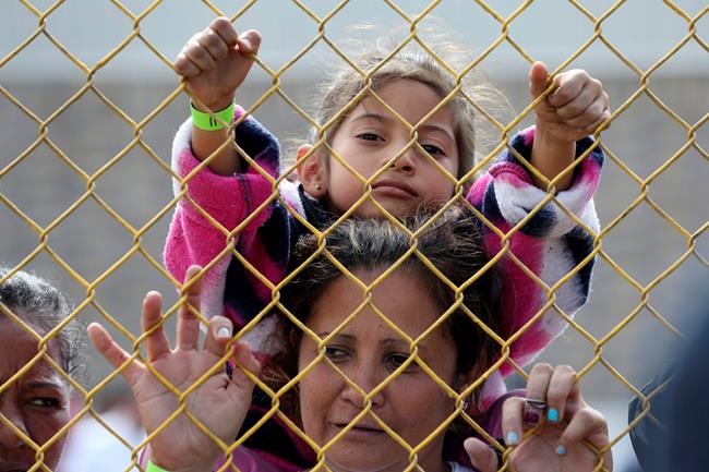 Some in migrant caravan seek jobs on Mexican side of border | iNFOnews.ca Some in migrant caravan seek jobs on Mexican side of border | iNFOnews.ca