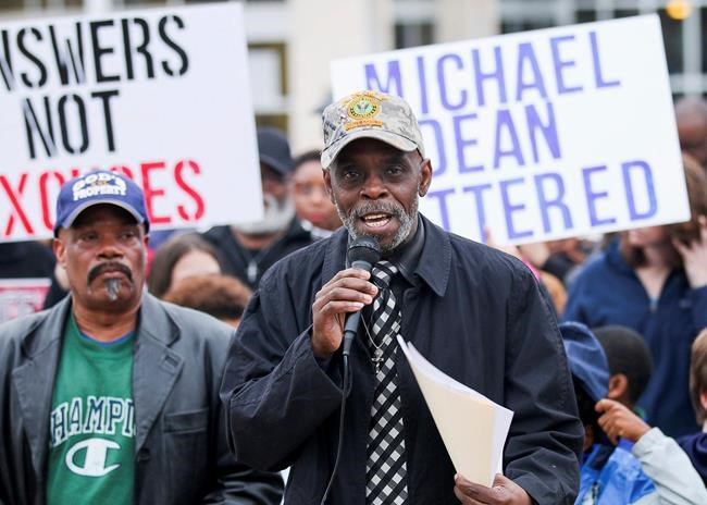 Details still murky in police shooting of unarmed Texas man | iNFOnews.ca