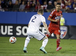 Late penalty kick costs Whitecaps in 2-1 playoff loss to FC Dallas | iNFOnews.ca CP30488010