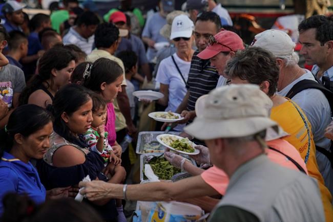 US tells migrant woman 8 months pregnant to wait in Mexico | iNFOnews.ca
