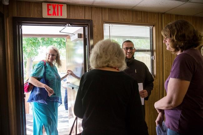 Texas mosque welcomes members of church damaged by car crash | iNFOnews.ca