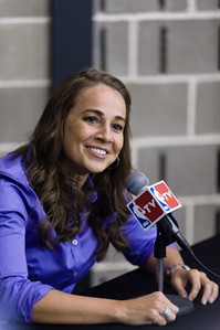 Spurs hire WNBA star Becky Hammon as an assistant in move hailed by many as step for women | iNFOnews.ca