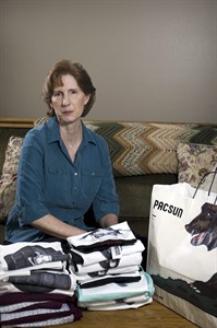 Leaders in Utah city back mother in fight against store's risque T-shirts on display at mall | iNFOnews.ca Leaders in Utah city back mother in fight against store's risque T-shirts on display at mall | iNFOnews.ca