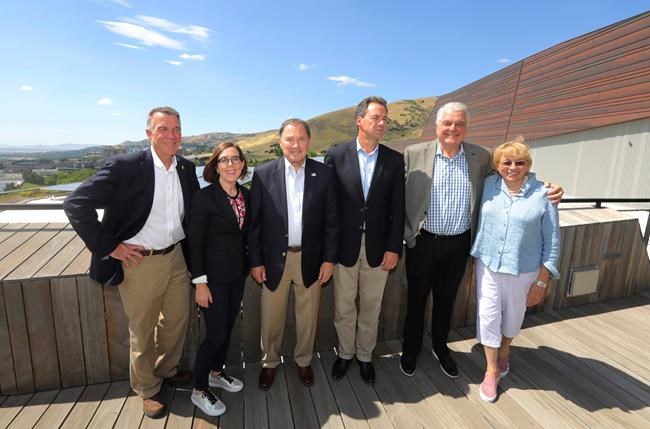 Governors weigh health care plans as they await court ruling | iNFOnews.ca CP1088590286