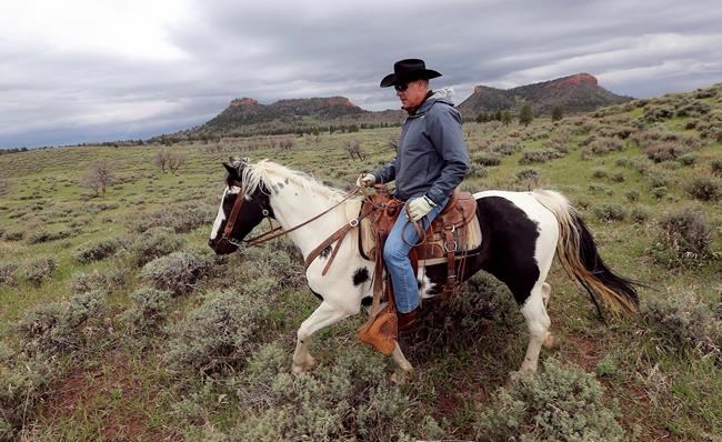 The Latest: Zinke: Park visitors should "grab a trash bag" | iNFOnews.ca