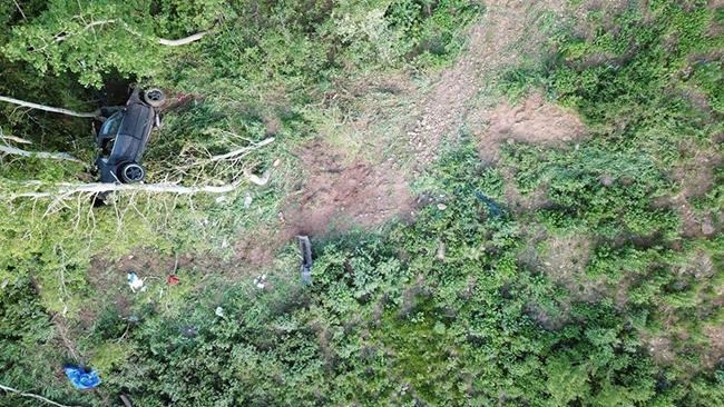 7 teens injured when car lands in tree in Utah canyon crash | iNFOnews.ca