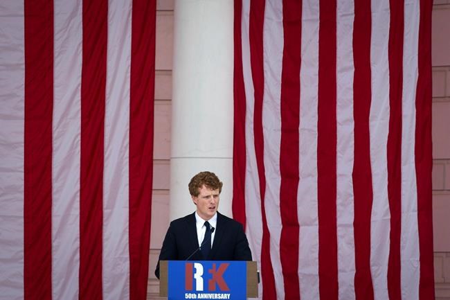 Several thousand gather at Arlington to mark RFK's death | iNFOnews.ca