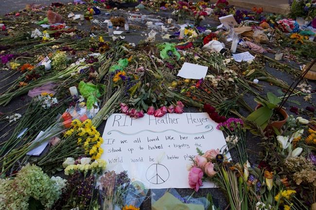 Charlottesville mayor calls for swift removal of Lee statue | iNFOnews.ca CP1093864636