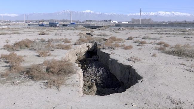 In Iran, parched lands hollowed by water pumping now sinking | iNFOnews.ca CP635279752
