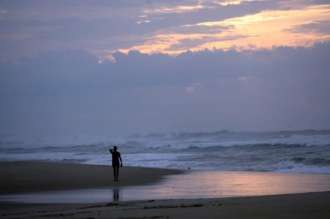 End of shutdown still leaves contract workers hanging | iNFOnews.ca CP818960795