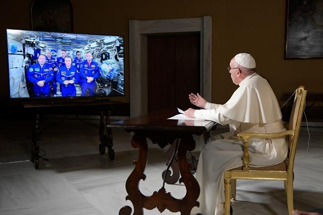 The Latest: Astronaut tells pope of Earth from God's view | iNFOnews.ca