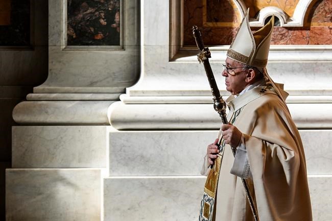 Pope book backs George Floyd protests, blasts virus skeptic | iNFOnews.ca CP293880562