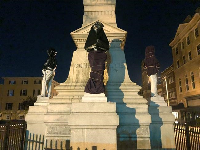 Confederate monument in Virginia covered with trash bags | iNFOnews.ca Confederate monument in Virginia covered with trash bags | iNFOnews.ca