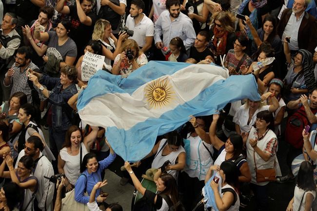 Striking Argentine teachers stage protest march in capital | iNFOnews.ca CP2072079946