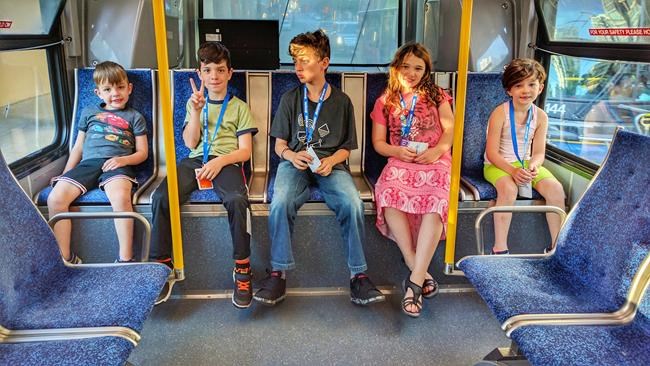 Case of B.C. dad barred from letting kids ride bus alone prompts debate | iNFOnews.ca CP23176289