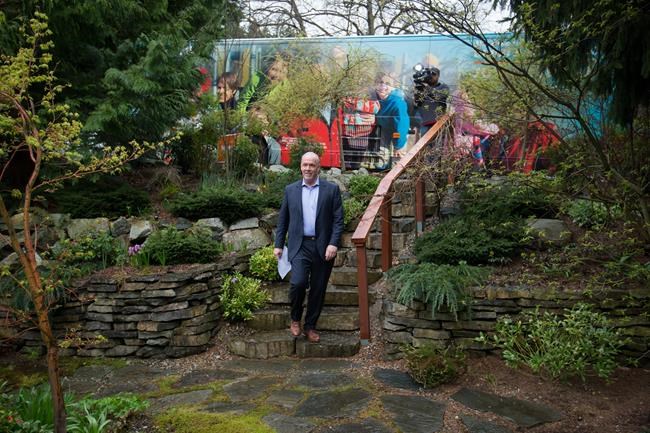 Main parties campaign on health care, jobs at start of Week 2 of B.C. election | iNFOnews.ca CP994624087