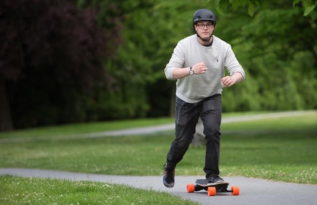 Longboard rider faces legal battle after $598 ticket for using electric board | iNFOnews.ca Longboard rider faces legal battle after $598 ticket for using electric board | iNFOnews.ca