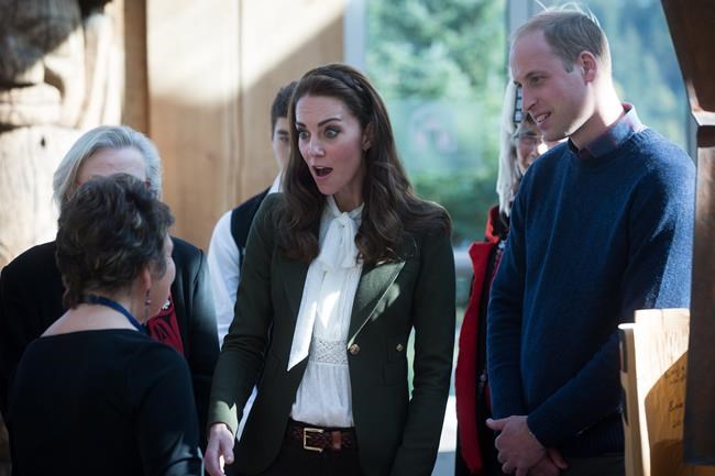 'Duchess' blazer by Canadian brand Smythe apparent staple for Kate | iNFOnews.ca CP302952076