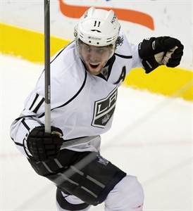 Kopitar OT hero as Kings down Canucks 3-2; L.A. continues 10-game point streak | iNFOnews.ca