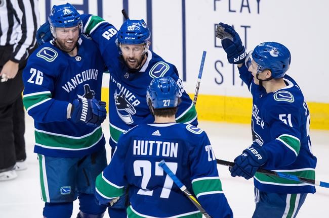 Thomas Vanek, Brock Boeser lead the way as Canucks beat Blackhawks 5-2 | iNFOnews.ca CP919413167