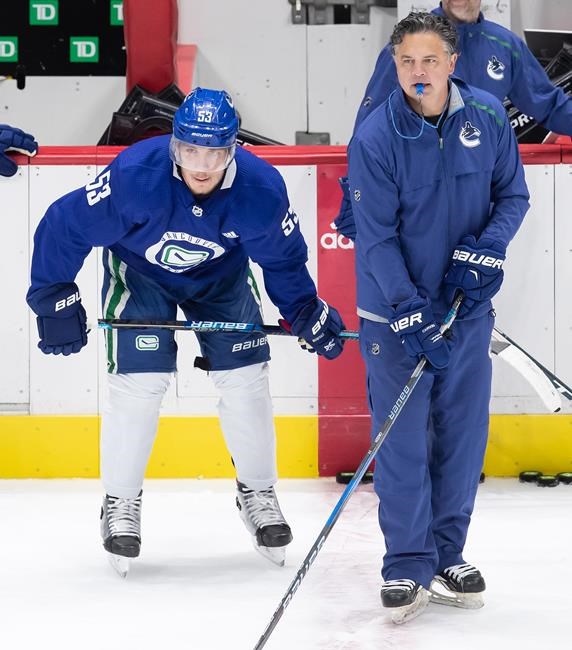 Used to playing through aches and illness, NHLers know COVID-19 is different | iNFOnews.ca