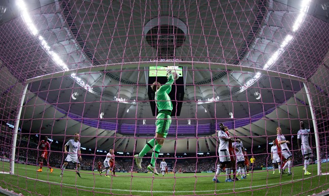 Whitecaps tie FC Dallas 0-0, clinch MLS playoff spot for second straight season | iNFOnews.ca CP34866834
