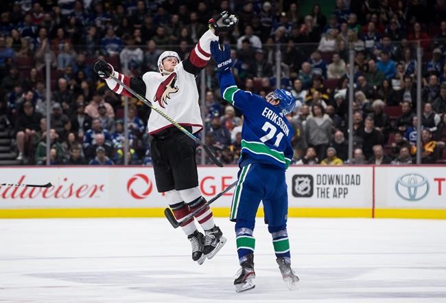 Lawson Crouse scores winner in third, Coyotes beat Canucks 4-2 | iNFOnews.ca CP906852479