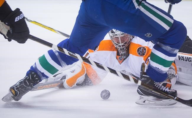 Schenn scores winner, Gostisbehere adds three assists as Flyers down Canucks 3-2 | iNFOnews.ca CP1875166428