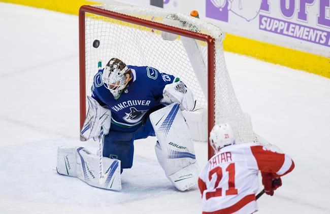 Tatar scores tiebreaking goal late in third to lift Red Wings over Canucks | iNFOnews.ca