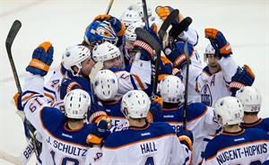 Hemsky scores shootout winner as Oilers open season with 3-2 win over Canucks | iNFOnews.ca CP21662327