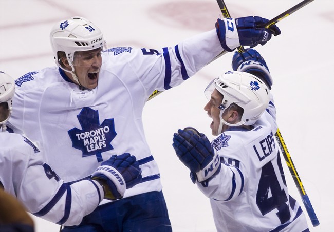 Coast to Coast: Leipsic scores first NHL goal as Maple Leafs down Canucks 5-2 | iNFOnews.ca CP36378653