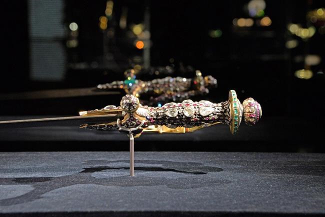 Thieves steal famed Indian jewels from Venice exhibit | iNFOnews.ca