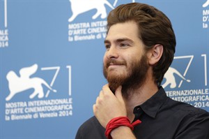 Andrew Garfield fights to save his home in Venice Film Festival drama '99 Homes' | iNFOnews.ca CP29681885
